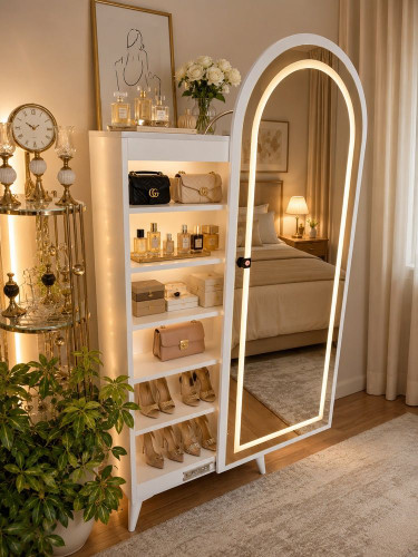 کمد/شلف آینهدار قدی با نور ال ای دی و قفسههای چندطبقه | کابینت رختکن و نمایش عطر و زیورآلات (مدل کپسولی سفید)